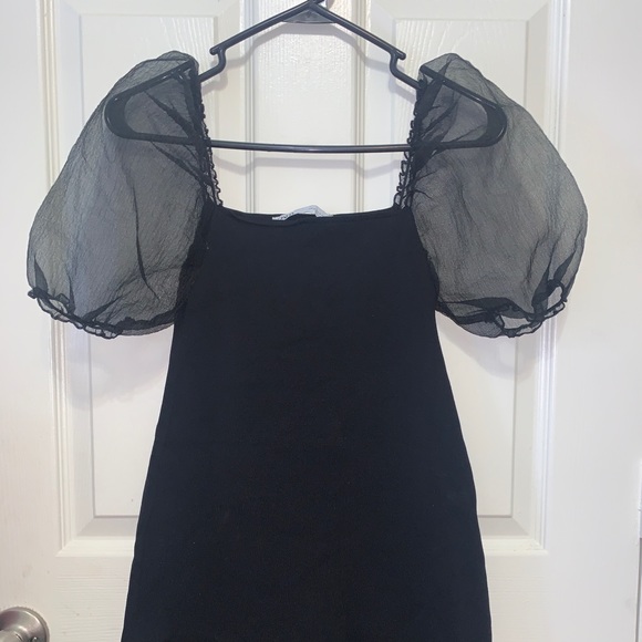 dress - Picture 1 of 3